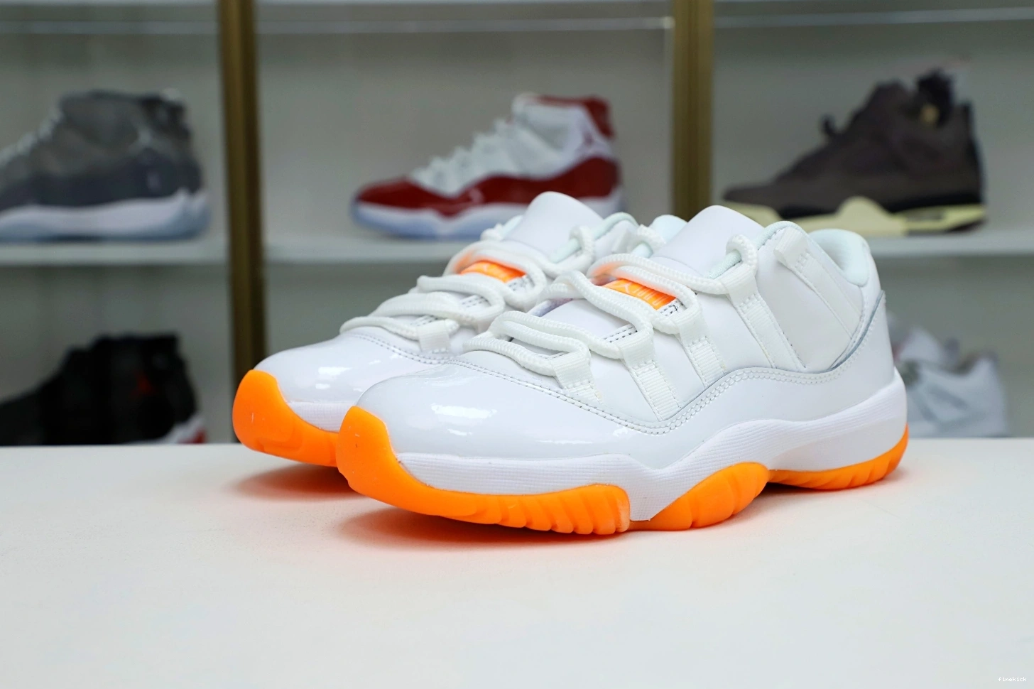 'BRIGHT CITRUS' AIR WMNS 11 RETRO JORDAN LOW 0905
